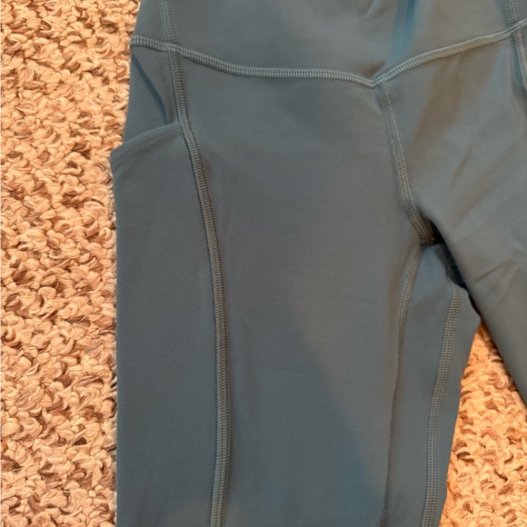 lululemon align leggings with pockets. never worn. size 2. - Picture 2 of 3